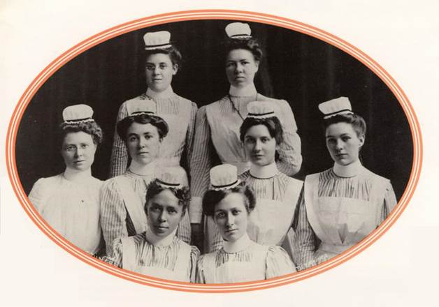 First Mercy nursing school graduates in Des Moines